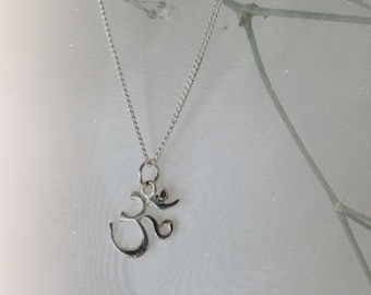 Om Silber Anhänger für Frauen und Männer Ruhe und Stärke | Geschenk für Sie | Geschenke für sie | spirituelle Geschenke