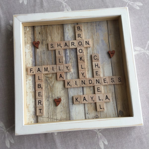 Cadre de scrabble personnalisé en bois rustique, cadeau du 5e anniversaire de Scrabble pour l'anniversaire de maman par Little Jenny Wren