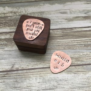 Boîte de médiator 7e anniversaire, médiator en cuivre, boîte de médiator, cadeau pour mari, cadeau d'anniversaire en cuivre, 7 ans