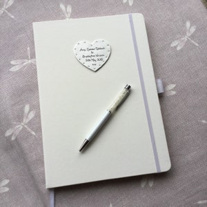 Personalisiertes Hochzeitsplaner Notizbuch, personalisiertes Hochzeit Journal mit Stift, Geschenk für Verlobtes Paar, Verlobungsgeschenk, Geschenk für Braut