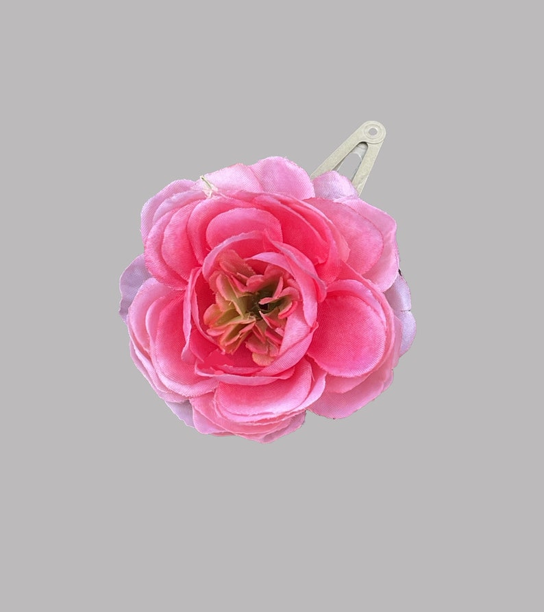 Bubble gum pink silk ranunculus hair accessory image 2