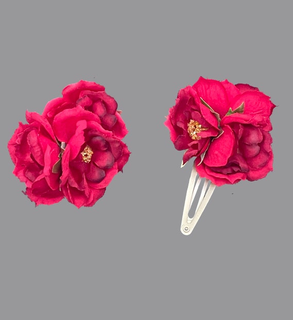 9 Stück Haarspangen Mit Großen Roten Rosen – Aus Baumwolle, Als Broschen Oder Haarschmuck Nutzbar