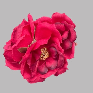 Red rose hair clip