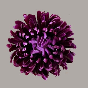 Purple Chrysanthemum hair clip/brooch