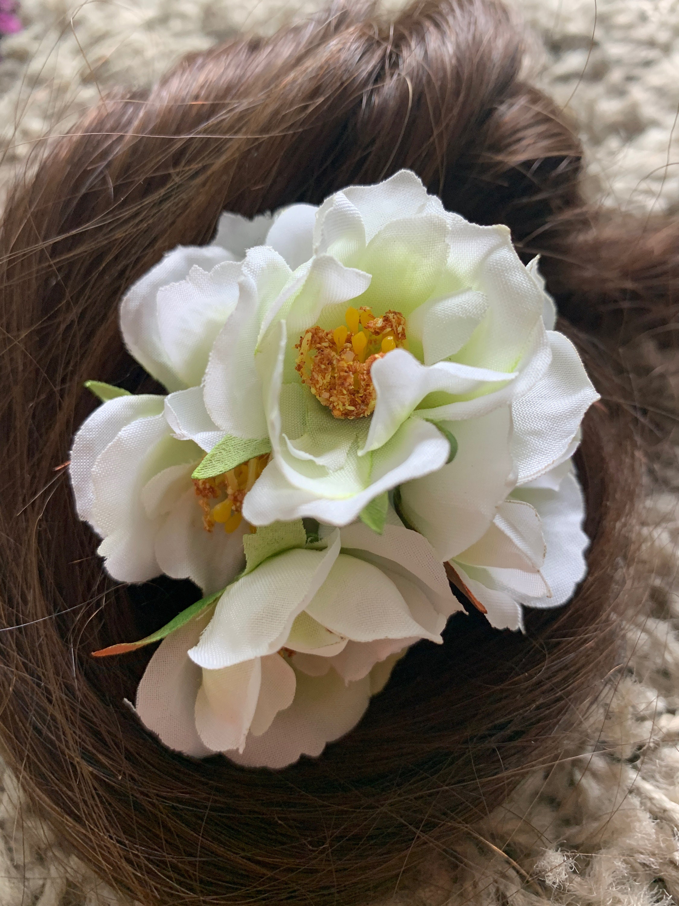 Rose Hair Clip, Handmade in Cream Silk ! Wild Roses - Etsy display picture 2