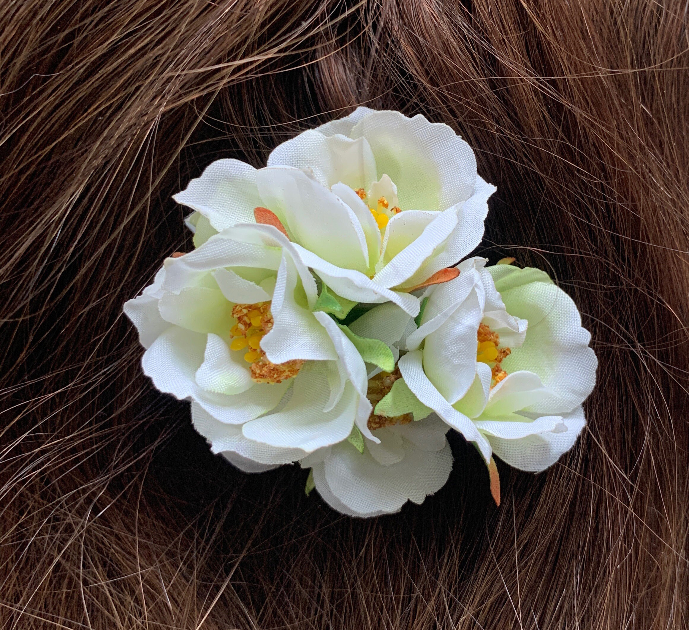 Rose Hair Clip, Handmade in Cream Silk ! Wild Roses - Etsy display picture 3