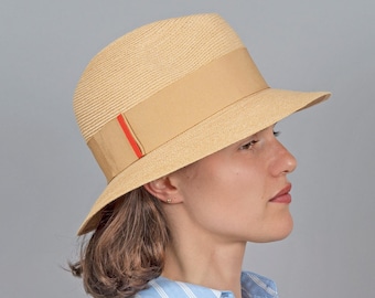 Handmade, very flexible summer fedora made from tightly woven hemp fibre. Elegant straw hat with straight, medium-wide brim, Levante