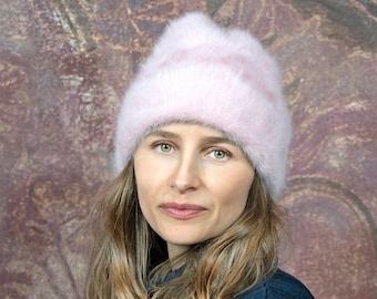 Noble, stylish designer beanie made of warming angora. Purist ladies winter beanie in the classic elegant color nuance "rosé", Lil
