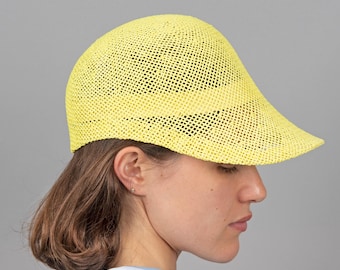 Light sporty summer cap with visor for her in elegant design. Handmade from air-permeable paper yarn, in the colour lemon. Ciel