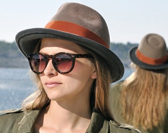 ladies two-color felt hat, fine trilby style, exclusive, stylish elegant, designer fashion, spring, handmade, catwalk, classic hat, Nicolo