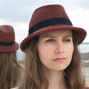 Fedora Women&#39;s spring, summer straw hat sun hat, millinery, stylish, elegant, designermode, wide brim, handcrafted, fashion, outfit, Serge