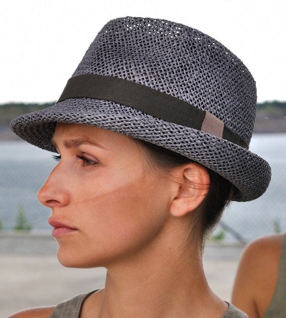 Women display picture 1