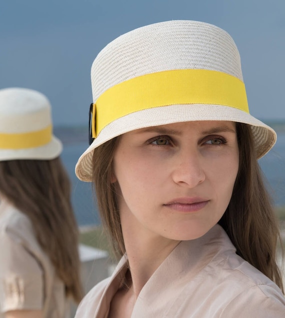 Ladies Straw Hat With Narrow Brim Made of Finely Woven Straw  display picture 2