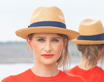 Stylish ladies Florentine summer hat made of wheat straw. Elegant vintage trilby with narrow brim as an extravagant individual piece, Flore