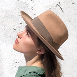 Felt Fedora, Women&#39;s felt hat, felt hat, stylish, man&#39;s hat,design fashion, winter 2017, Bogard hat, Must have, fashion trend, beige, Gino