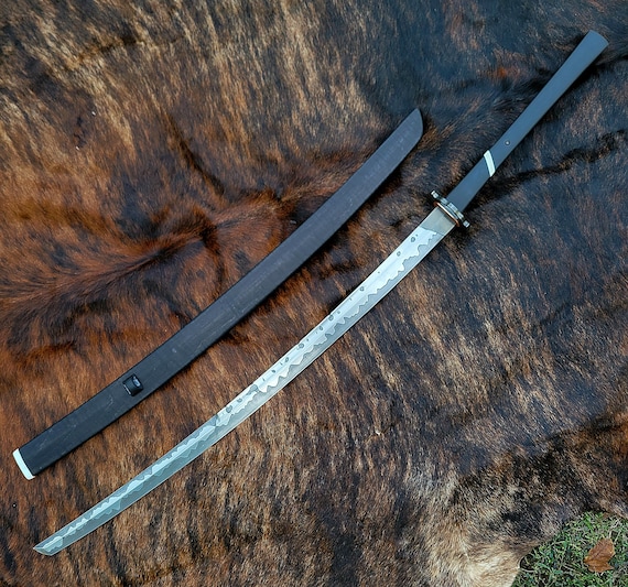 Handmade Custom Katana in Damascus Core San Mai - 8 to 10 Week