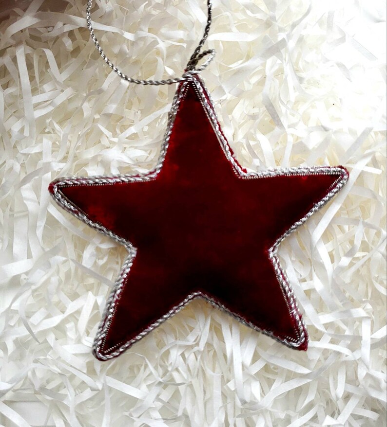 Hand made red silver star Christmas ornament, hand embroidered velvet Christmas decoration, holiday gift tag, wine gift tag,wreath, vintage 画像 5