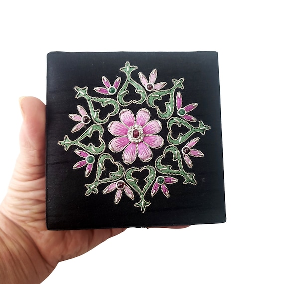 Handmade Embroidered Floral Jewelry Box: Gemstone Keepsake Box