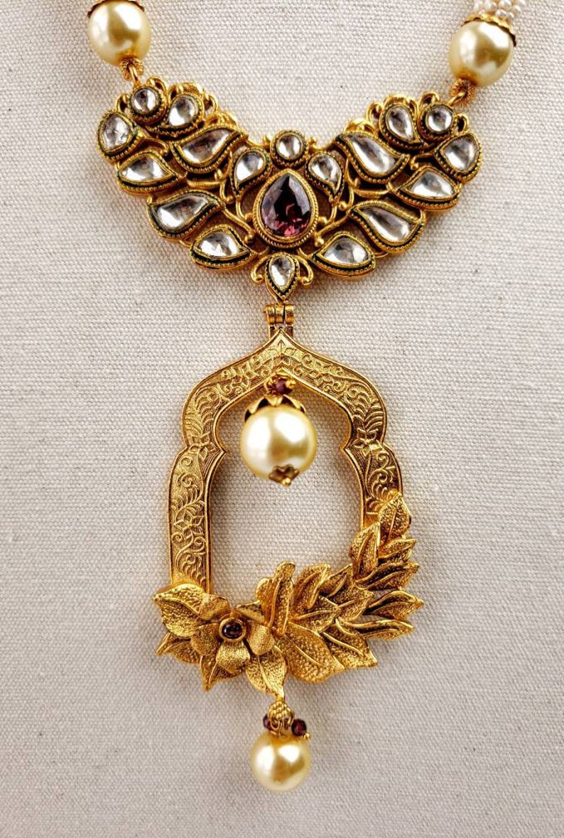 Kundan and Pearl India Pendant Necklace Set Flower Dangle Etsy
