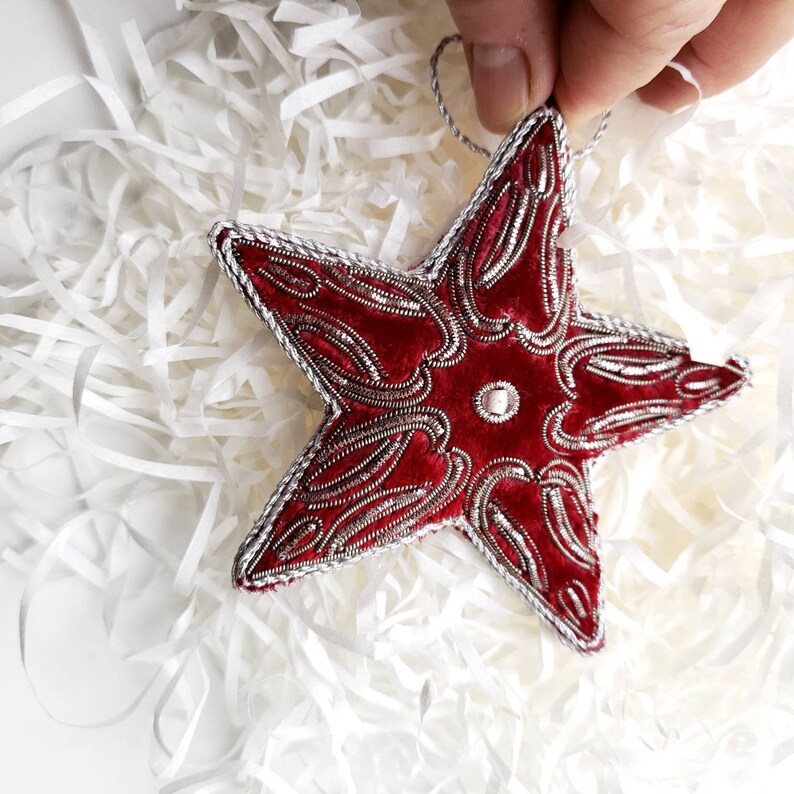 Hand made red silver star Christmas ornament, hand embroidered velvet Christmas decoration, holiday gift tag, wine gift tag,wreath, vintage 画像 3