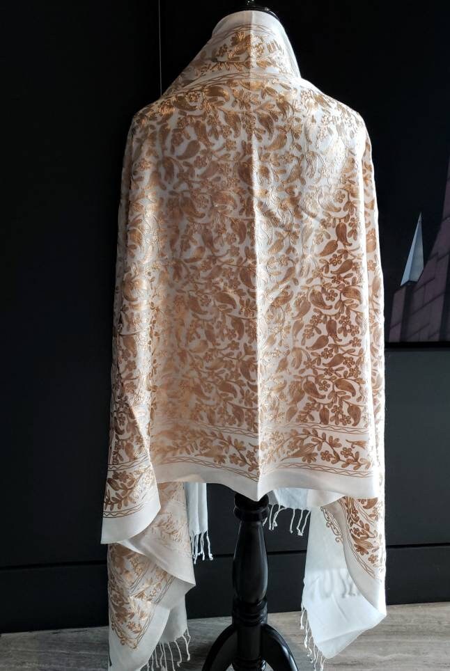 formal shawl for wedding guest