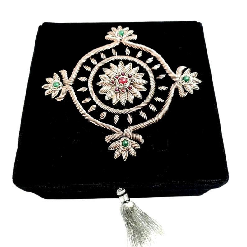 embroidered box keepsake box black velvet box gift for him Men/'s jewelry storage box memento box zardozi star ruby gift for father