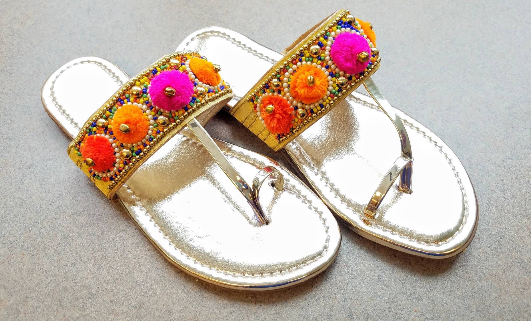 slip ons chappal