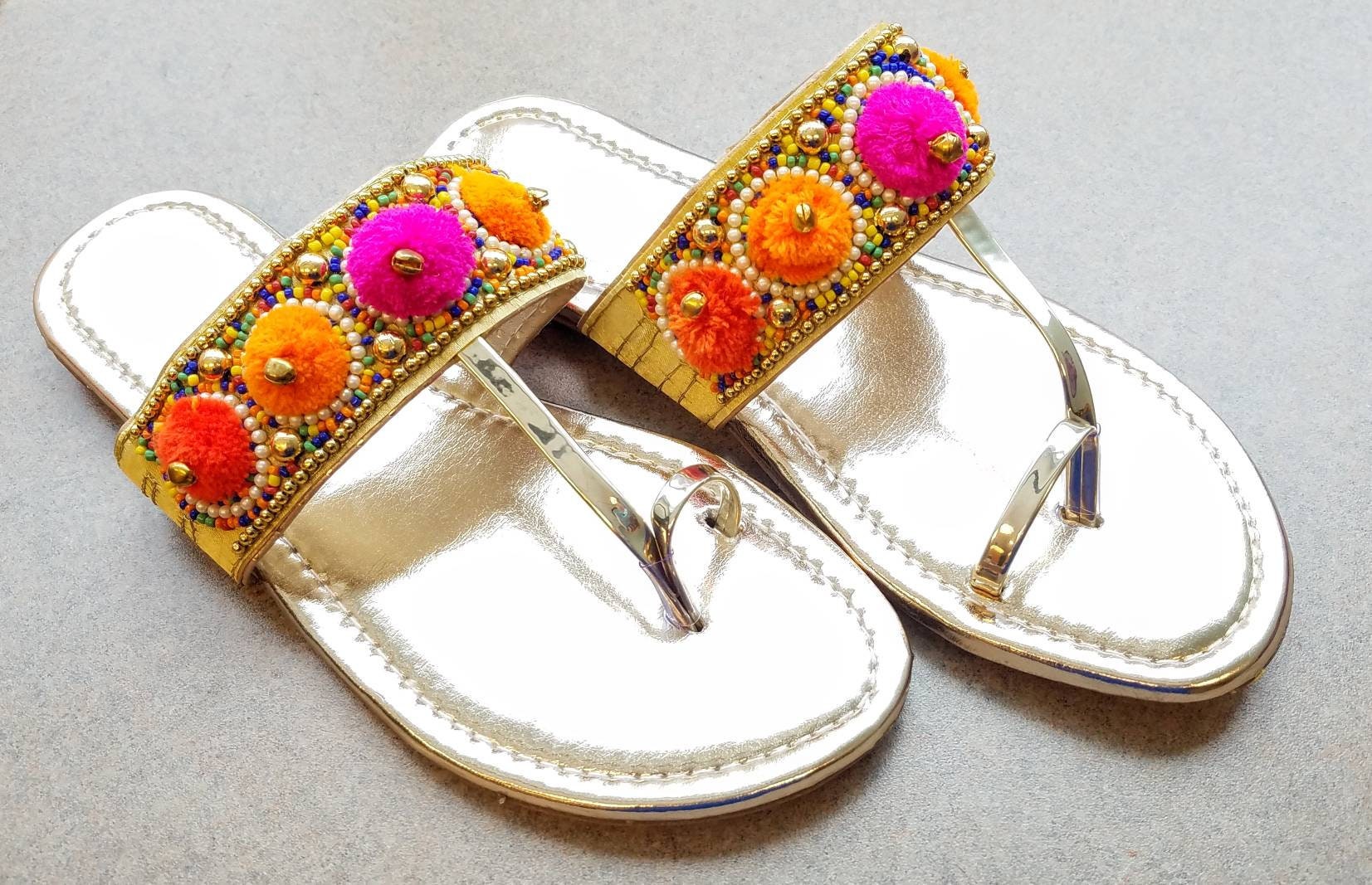 pom pom chappal
