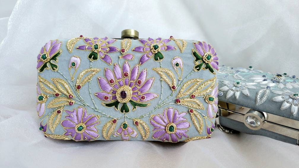 Embroidered Daisies on Velvet Clutch Bag – BoutiqueByMariam