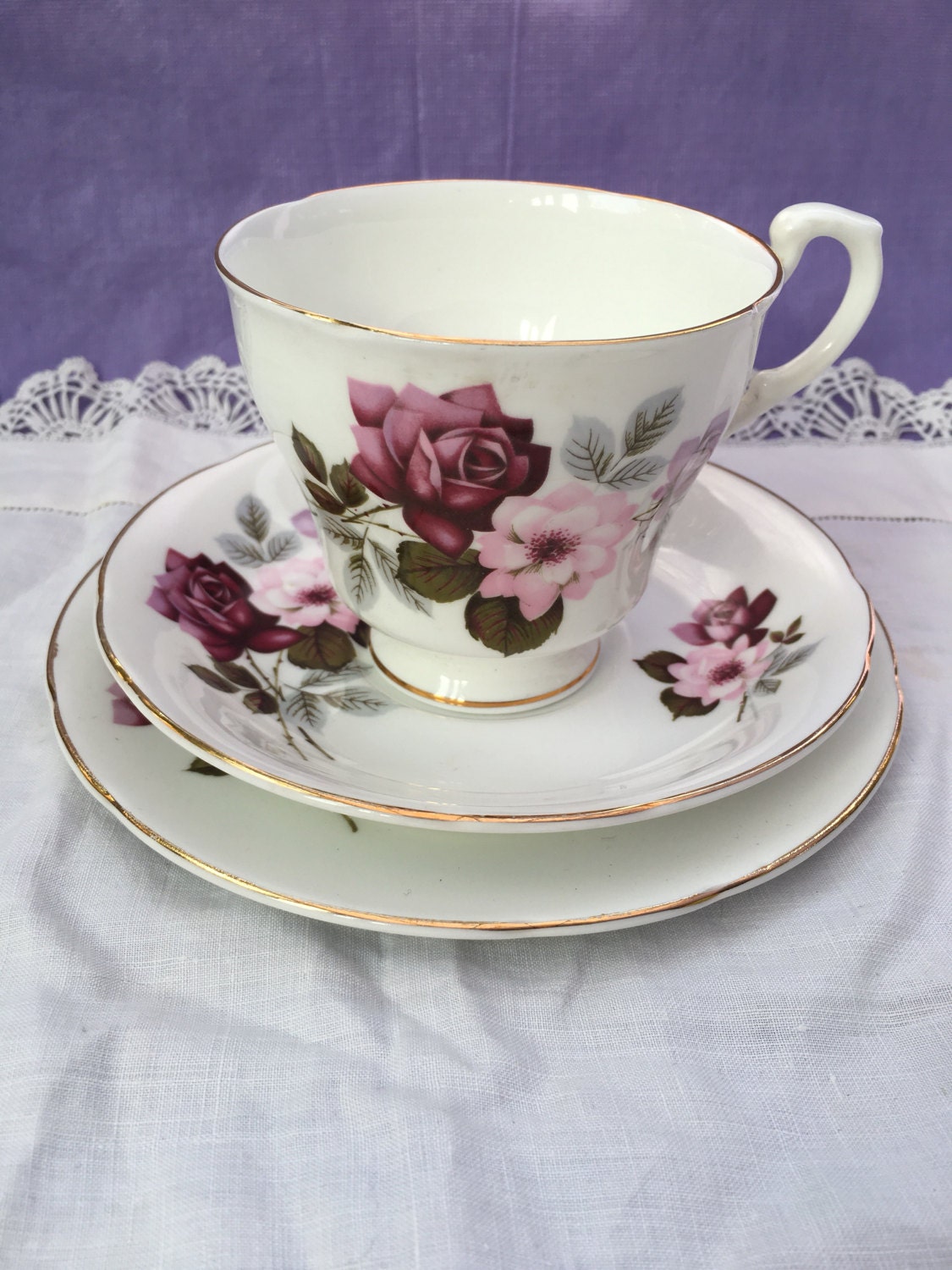 Harleigh Bone China Tea Cup trío rosas púrpura y rosa ribete Etsy