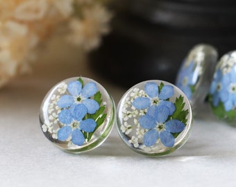 Tiny Forget me not earrings, Pressed flower earrings, Resin Stud Earrings, Hypoallergenic Earrings, Resin earrings, Minimalist Studs