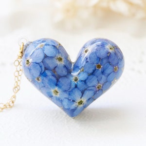 Forget me not necklace, Heart Necklace, Pressed Flowers necklace, Resin necklace, Forget me not flower, Forget me not, Love Necklace