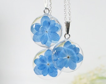 Medallion with hydrangea. Blue pressed hydrangea flower necklace Hydrangea Pendant in resin