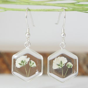 Baby Breath Earrings, Silver Dangles, Resin Jewelry, Pressed Flower Earrings, White Flowers, Handmade, Handcrafted gift, Silver Earrings