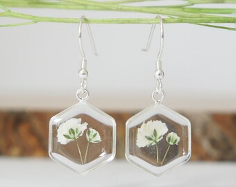 Baby Breath Earrings, Silver Dangles, Resin Jewelry, Pressed Flower Earrings, White Flowers, Handmade, Handcrafted gift, Silver Earrings