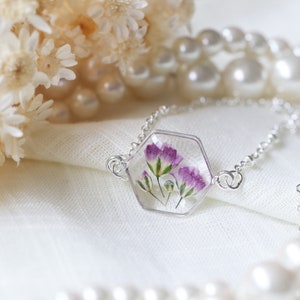 Baby&#39;s Breath Pressed Flower bracelet, Resin bracelet , Pressed Flower Jewelry, Terrarium Jewelry, Dried Flower, Wedding Jewelry, Natural