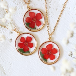 Red Pressed Flower Necklace, Real Flower Jewelry, Red Necklace, Resin Necklace, Resin Jewelry, Birthday Gift for her, Mothers Day Gift