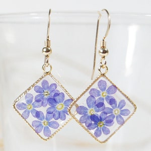 Purple Forget me not earrings, Pressed flowers Jewelry, Resin Jewelry, Natural Jewelry Dried Flower, Tiny Gold Resin earrings, Gold Filled
