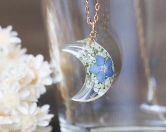 Crescent Moon Forget me not Necklace, Half Moon Necklace, Pressed Flower Necklace, Pressed Flower Pendant, Real Flower Jewelry