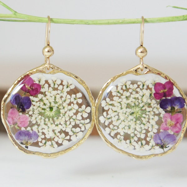 Pressed flowers earrings, Queen Anne Lace earrings, GOLD Filled Jewelry, Alyssum earrings, Pressed flowers, Resin Jewelry, Dangle Earrings