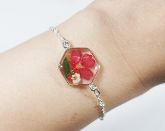 Pressed Flowers bracelet, Red Flower Resin jewelry, Resin flower bracelet, Terrarium bracelet jewelry, Real flower bracelet, Dried flower