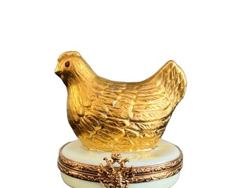 Wunderschöne Henne-Schmuckdose aus goldenem Porzellan von Fabergé, handbemalt in Limoges, Frankreich