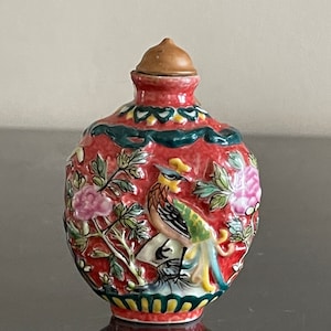Chinese Relief Molded Colorful Birds Flowers Porcelain Snuff Bottle