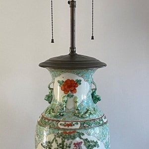 Fabulous Vintage Chinese Famille Verte Hand Painted Porcelain Table Lamp