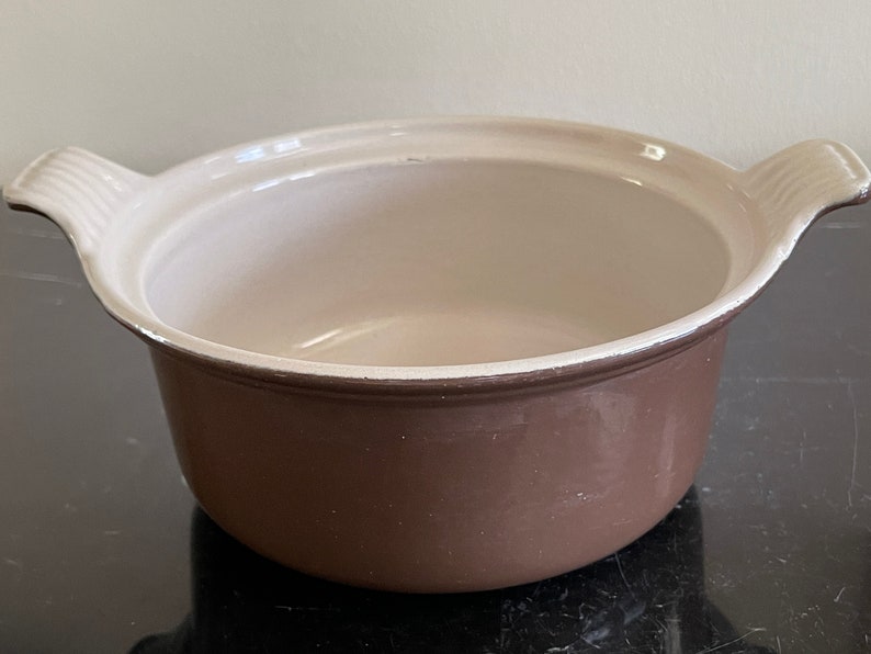 Le Creuset Brown Olla de cazuela de hierro fundido esmaltado 18 imagen 2