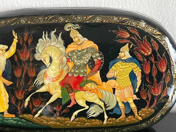 Fabulous Russian Hand Painted and Signed Lacquer … - image 3