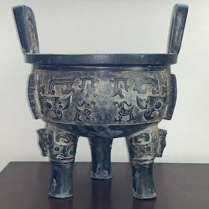 Chinese Bronze Tripod Ritual Incense Burner Censer Vessel