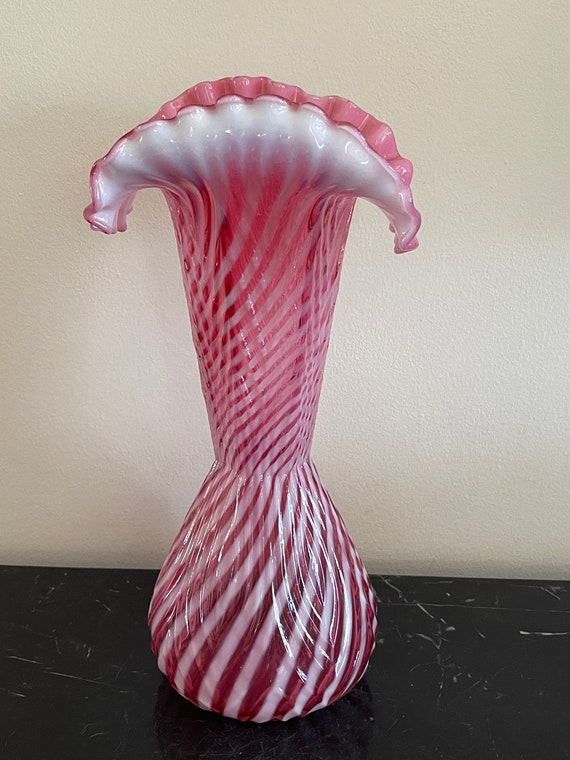 Fenton Vintage Cranberry Opalescent Glass Spiral Swirl 11 3/4