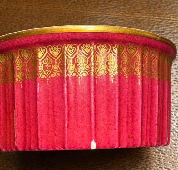 Ramequins Limoges France - Lot De 6 Porcelaine Rouge Et Or + 8 Soucoupes - Occasion