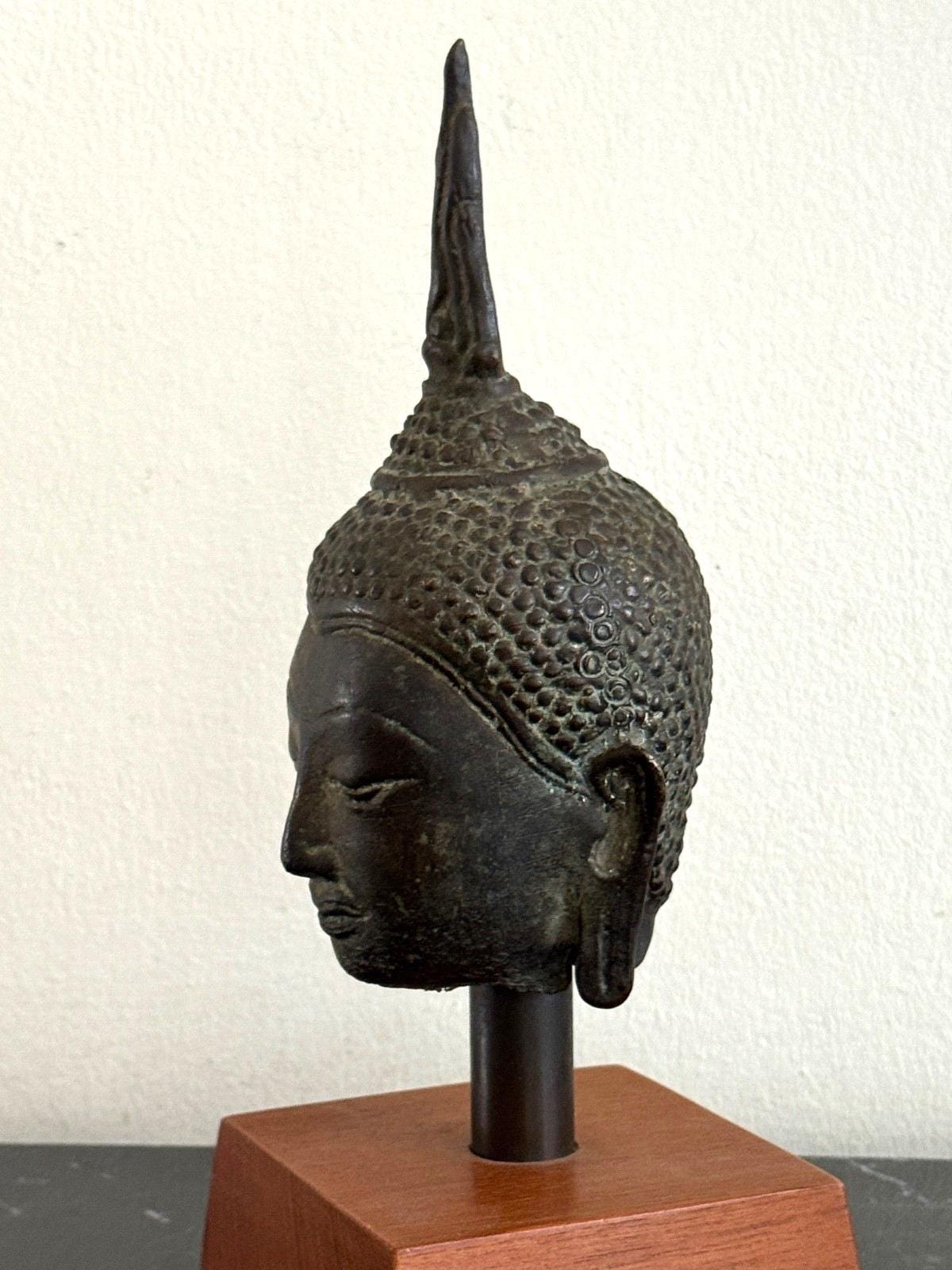 スコータイ様式 仏頭 Buddha【アンティーク】 ヴィンテージのタイ製ブロンズ製仏頭、スコータイ様式の像